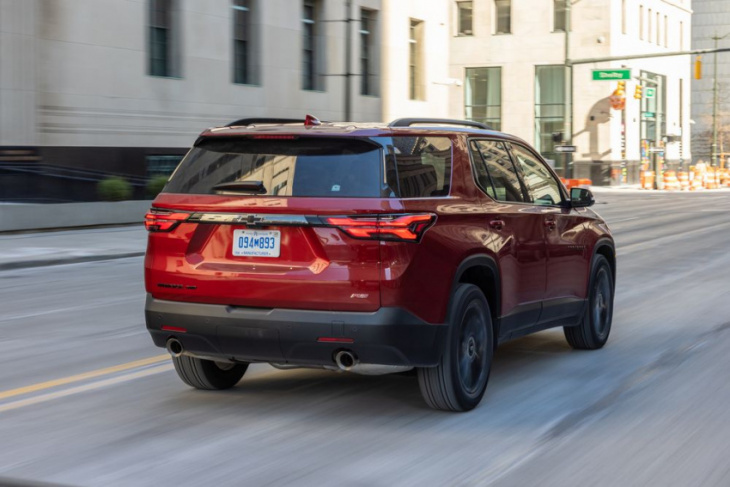 tested: 2023 chevrolet traverse rs is a not-so-sporty family bus