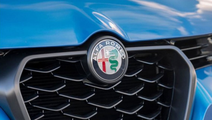 an alfa romeo concept coming next year will hold the clue to its electric car future