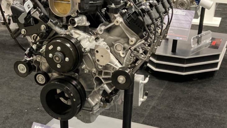 ford megazilla crate engine revealed with 615 hp