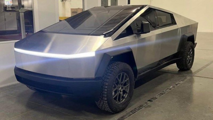 tesla cybertruck body spotted in texas, gearing up for production