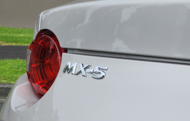 improved posture heads up changes to mazda mx-5 for 2023