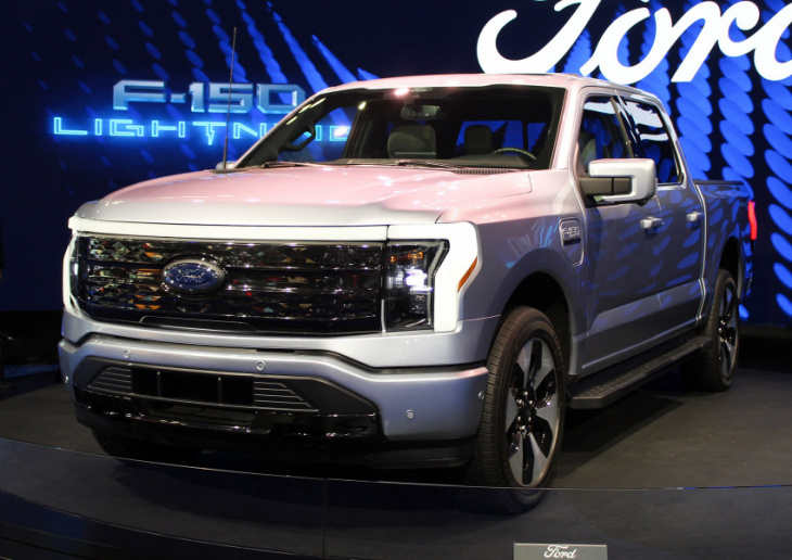 ford f-150 lightning wins motortrend’s 2023 pickup truck of the year award