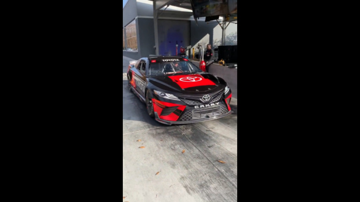 nascar goes ev? joe gibbs racing using an electric nascar stock car for pit practice