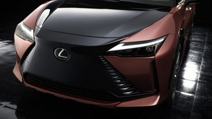 1 big reason the lexus rz won’t be able to compete with tesla