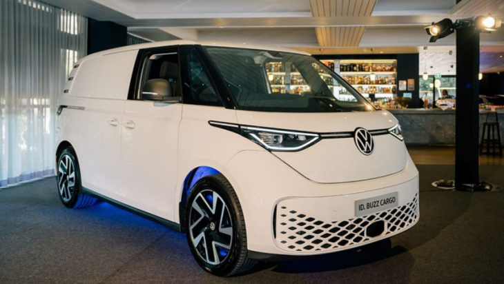 the electric volkswagen kombi hits oz: first examples of all-new vw id.buzz ev lands in australia to give families and businesses a fun electric alternative... eventually