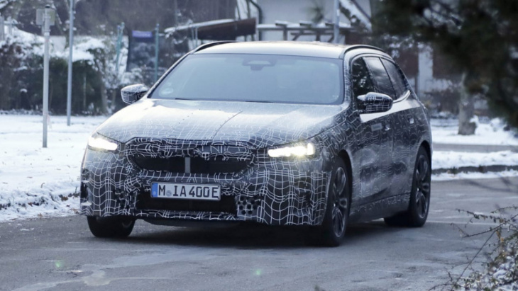 new bmw i5 spotted as an all-electric estate