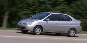 how the toyota prius brought hybrids to the mainstream