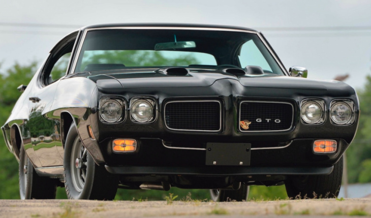 nine car gto collection shows off ram air iv package