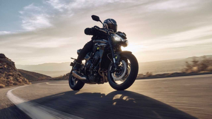 triumph motorcycles india opens pre-bookings for 2023 street triple 765