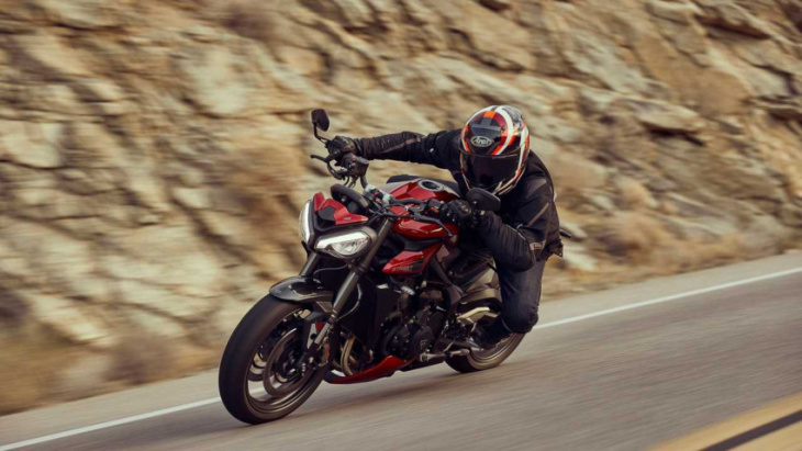 triumph motorcycles india opens pre-bookings for 2023 street triple 765
