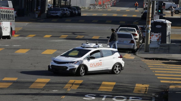 nhtsa opens safety probe into gm's cruise autonomous driving system