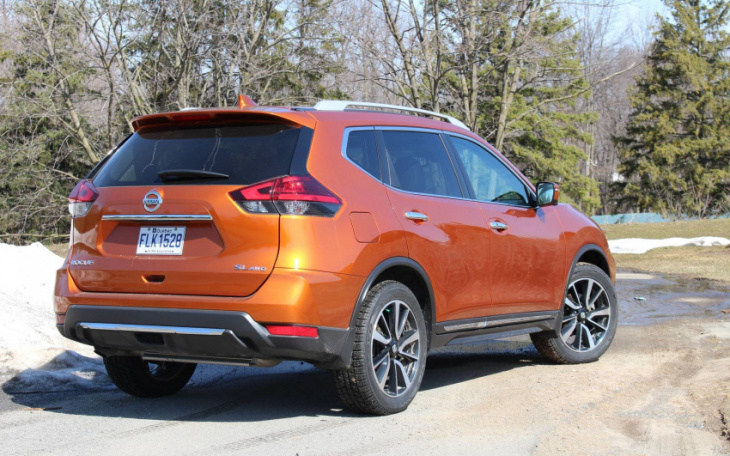 2017 nissan rogue owners told to park outside due to fire risk