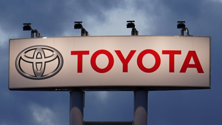 only 1 toyota model is no longer recommended by consumer reports due to poor reliability
