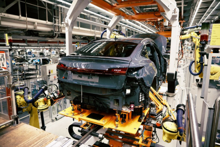 audi starts production of q8 e-tron in brussels