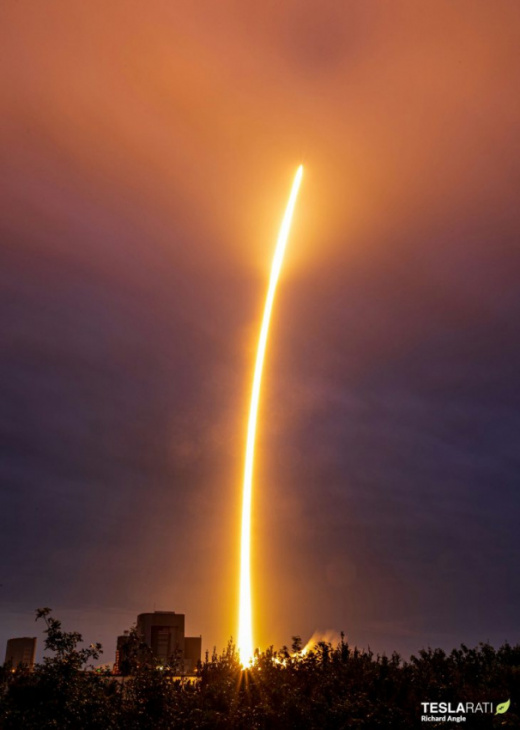 spacex aces three falcon 9 launches in 34 hours