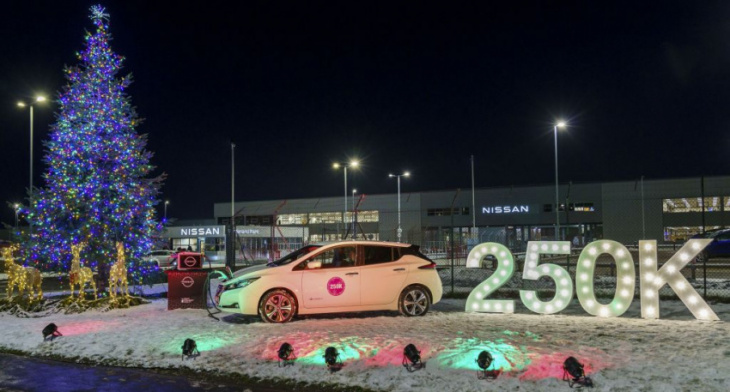 nissan leaf powers christmas lights as uk plant marks production of 250,000 electric vehicles