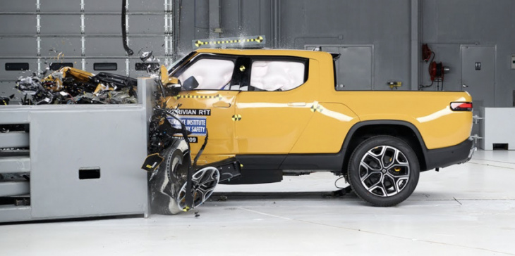 watch the rivian r1t ace its small-overlap crash test