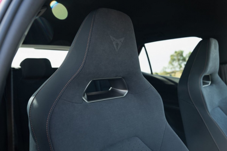 android, cupra born 2023 review: track test