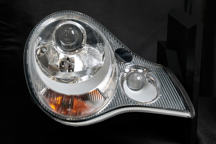 porsche reveals new hd matrix led headlamp technology