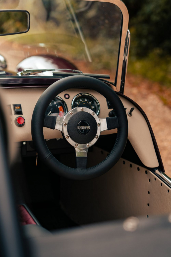 the caterham super seven 600 is all sorts of wonderful