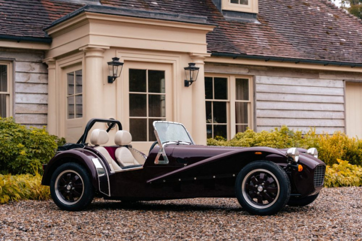 the caterham super seven 600 is all sorts of wonderful