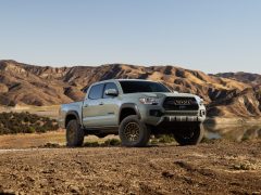 here’s how the 2023 toyota sr5 stacks against the tacoma trd pro