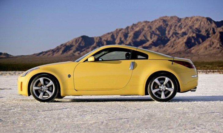 4 reasons the nissan 350z is a great starter sports car