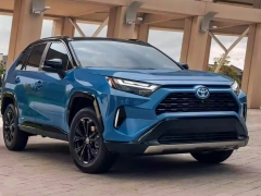 android, how are the 2022 toyota rav4 and 2023 toyota rav4 different?