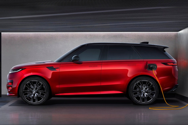 new range rover sport revealed: full specs and release date