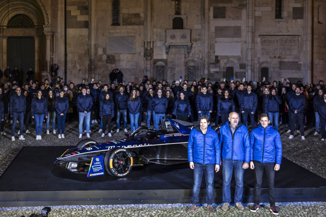 maserati unveils gen3 racing car for formula e