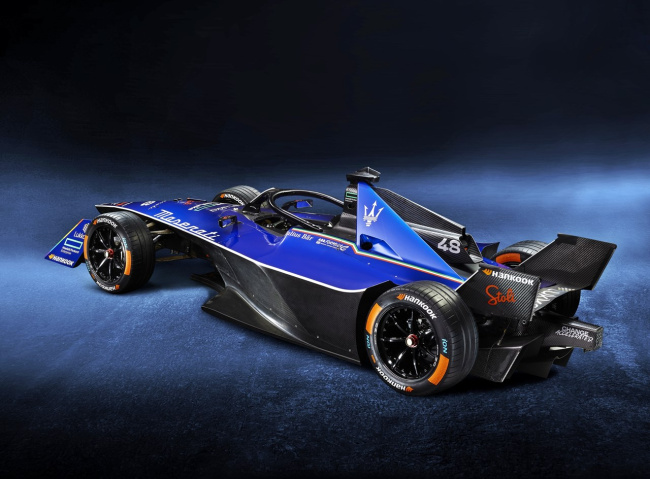 maserati unveils gen3 racing car for formula e