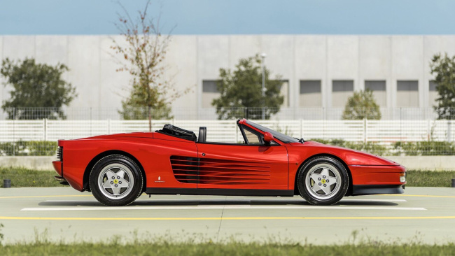 The Ferrari from Outrun in real life goes to auction, Ferrari Testarossa, Ferrari Testarossa Pininfarina Spider, RM Auctions