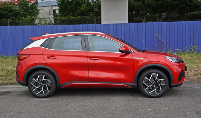 byd enters ev market in malaysia with atto 3 suv, priced from rm149,800