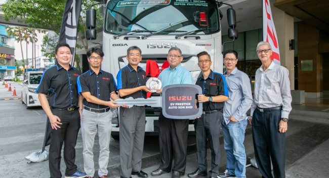 Isuzu delivers Malaysia’s first New Generation Giga Prime Mover