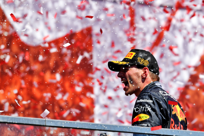 f1’s paused rivalry echoes around its 2022 celebrations