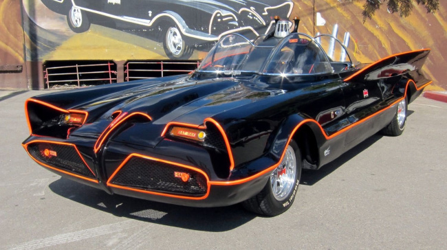 Batman’s Batmobile, batman's batmobile, dc comics, old car, tv cars