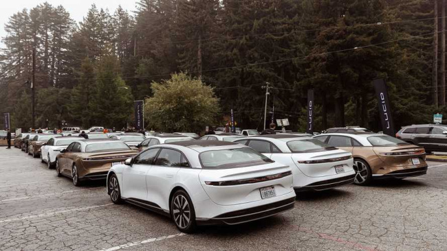 reviewer says lucid air one-ups tesla model s at all but one thing