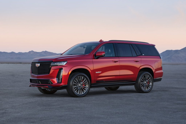 2023 cadillac escalade v-series: luxury performance people mover revealed