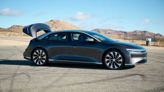 lucid lowers air grand touring's starting msrp to $138,000
