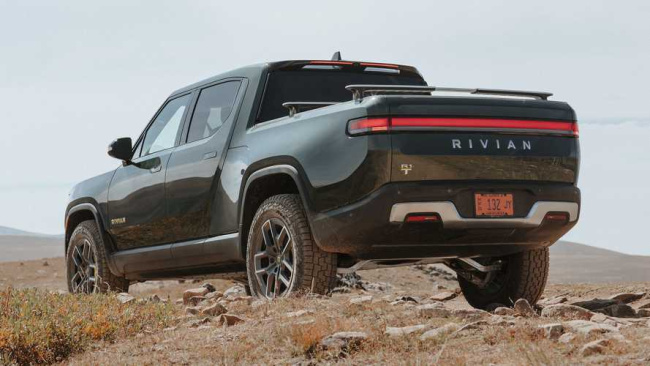 rivian removes variant of its r1t for 2023, provides other updates