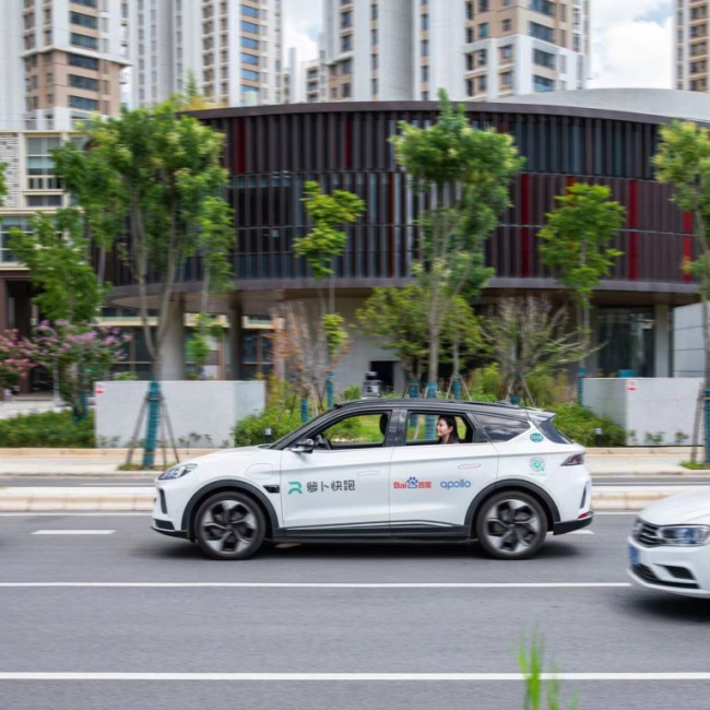 baidu sees surge in autonomous taxi usage, boding well for driverless technology in the world’s largest ev market