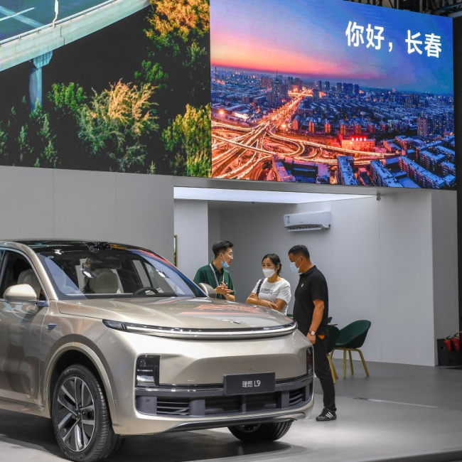 li auto expects l9 suv to drive massive jump in fourth-quarter deliveries, reports 1.65 billion yuan net loss for july to september period