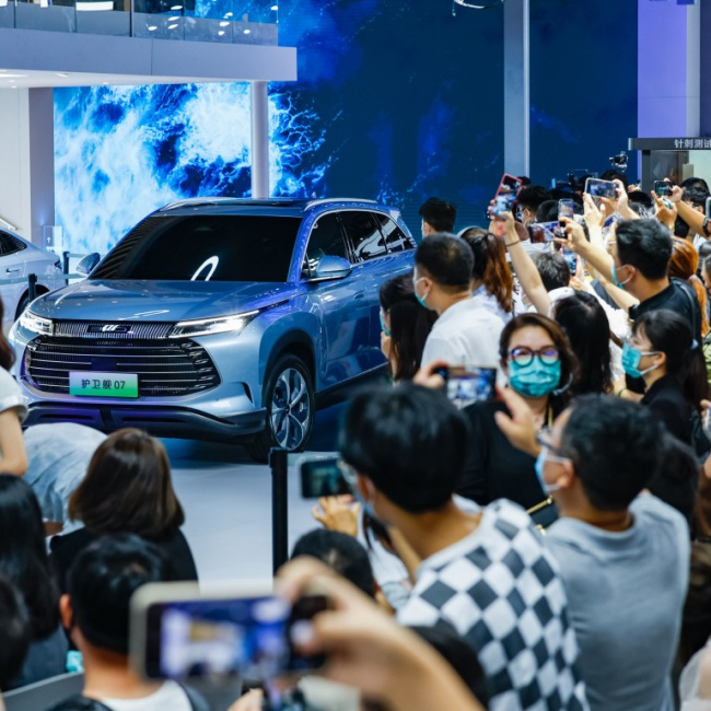 chinese electric-car buyers opt for cheaper models as gloomy economic outlook takes toll on sales