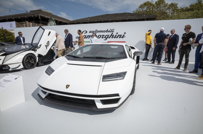 the lamborghini countach 2021: the supercar is reborn 50 years after the 1970s original, delivering ‘extreme’ at its best