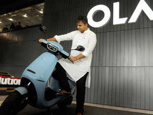 ola moveos 3, moveos 3, moveos 3 upgrade, ola software upgrade, bhavish aggarwal, ola s1 air, ola s1, ola s1 pro, ola's moveos 3 to roll out for all its scooters from next week: key features