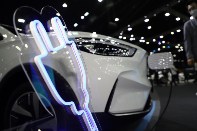 electric, vehicle, ev, motorshow, ev producers cheered by bookings at motor show