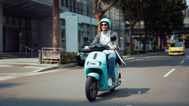 gogoro now has 500,000 battery swappers in home market
