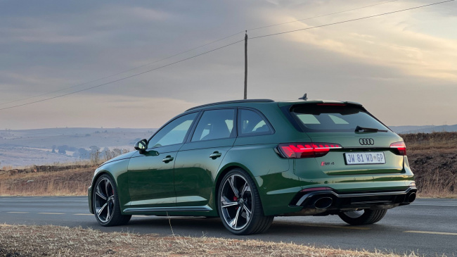two wagon extremes: audi rs4 avant & subaru outback