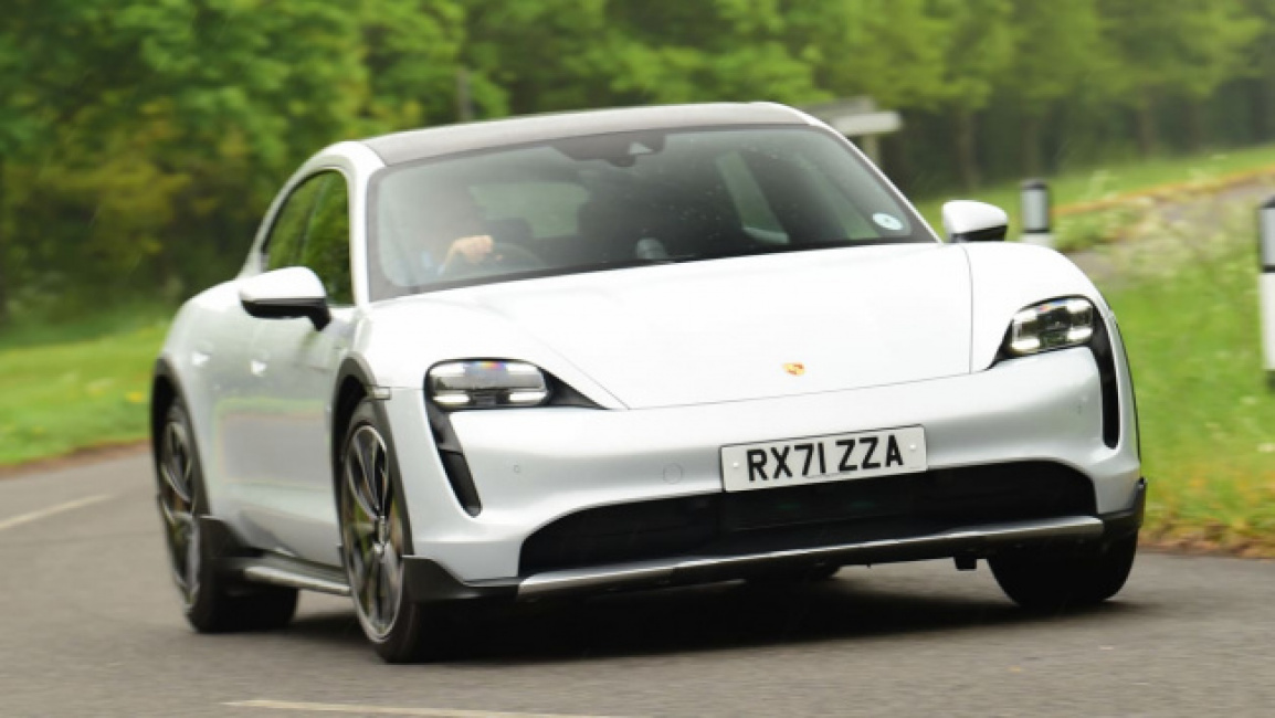 Porsche Taycan 4 Cross Turismo long termer - first report front action