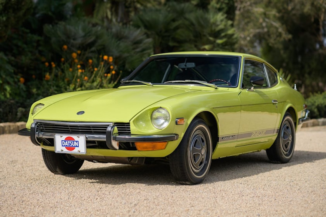 classic cars, 5 automakers that made a comeback and 3 that failed